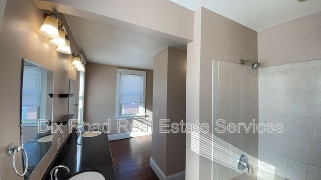 Building Photo - 4763 Dale Ave