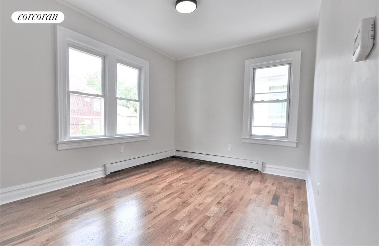 Building Photo - 84 E 40th St