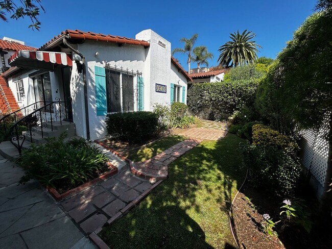 Building Photo - 257 Granada Ave