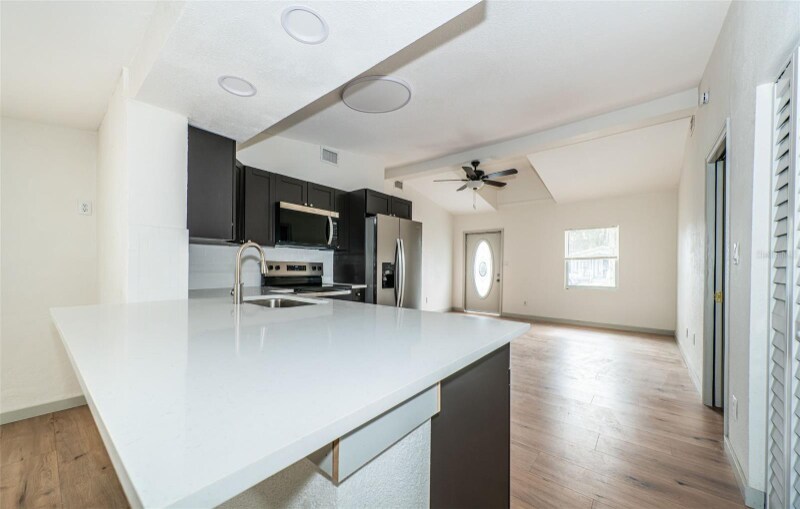 Building Photo - 6027 Illinois Ave