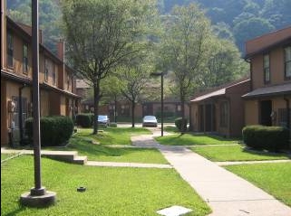 Building Photo - Hulton Arbors