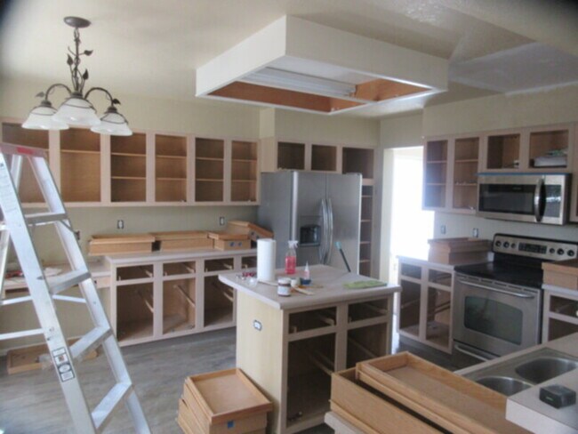 Building Photo - Single Family Home
