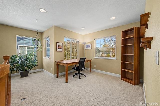 Building Photo - 2745 Xanthia St