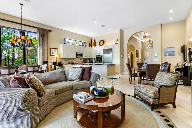 Building Photo - 6700 Fox Hollow Dr