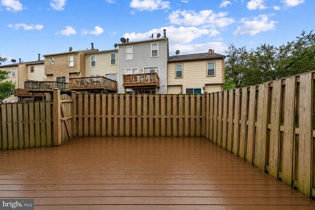 Building Photo - 7302 Rokeby Dr