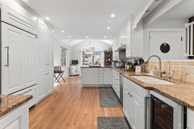 Building Photo - 78 Meadow Rd