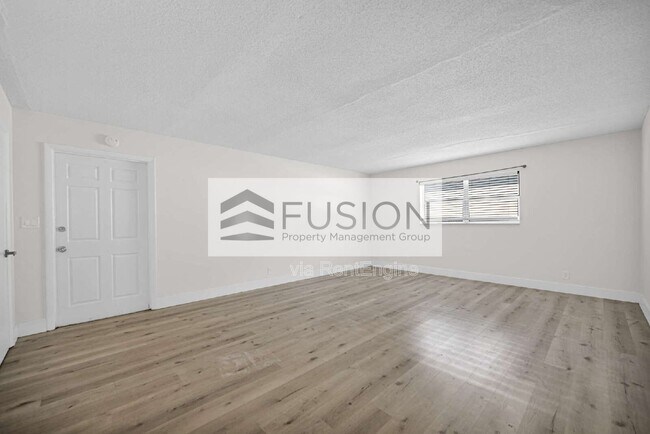 Building Photo - 881 SW 74th Terrace