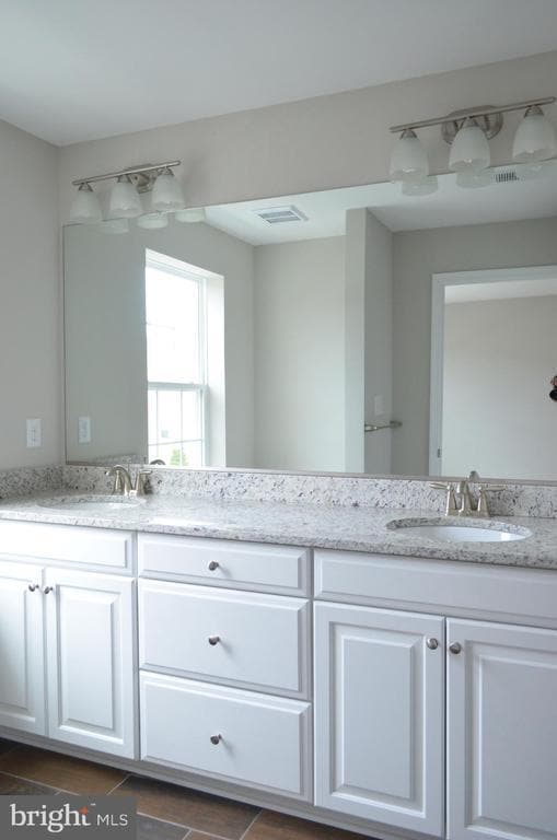 Building Photo - 1503 Hights Farm Rd S