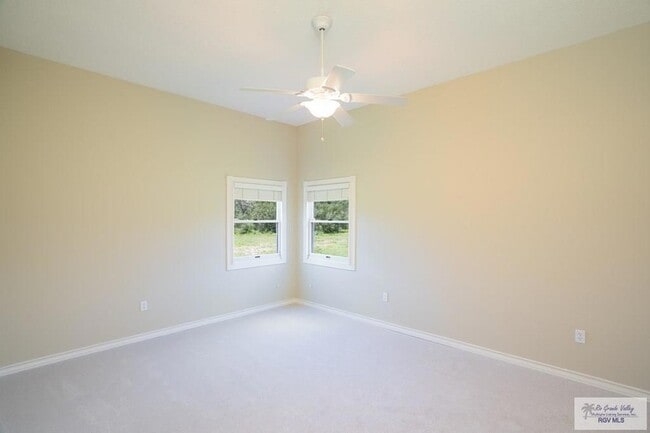 Building Photo - 709 Avenida Morelos