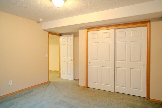 Building Photo - 217 Coho Rd