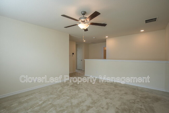 Building Photo - 571 Pebble Bend
