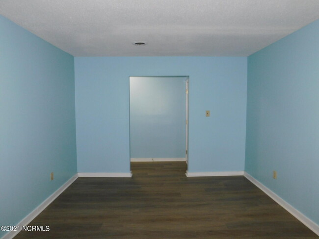 Building Photo - 201 Shipman Rd