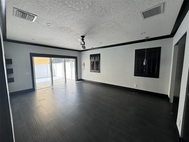 Building Photo - 12146 Orange Blvd