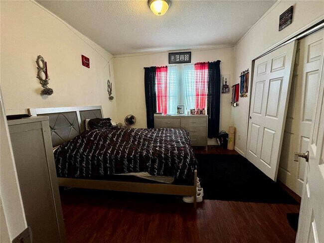 Building Photo - 11562 84th St Cir E