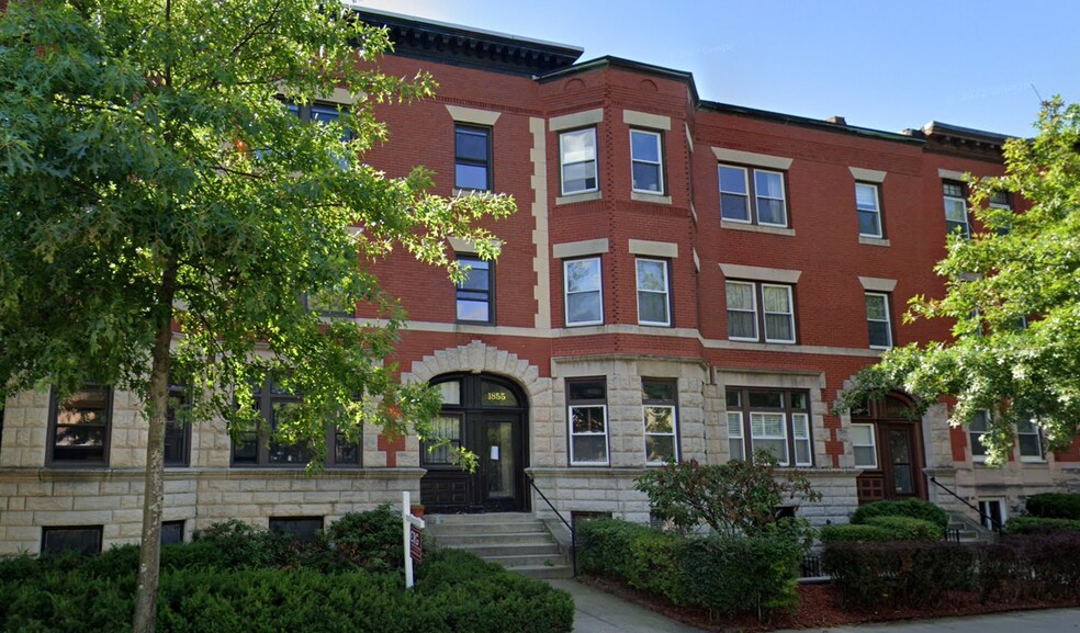 Primary Photo - 1856 Beacon St
