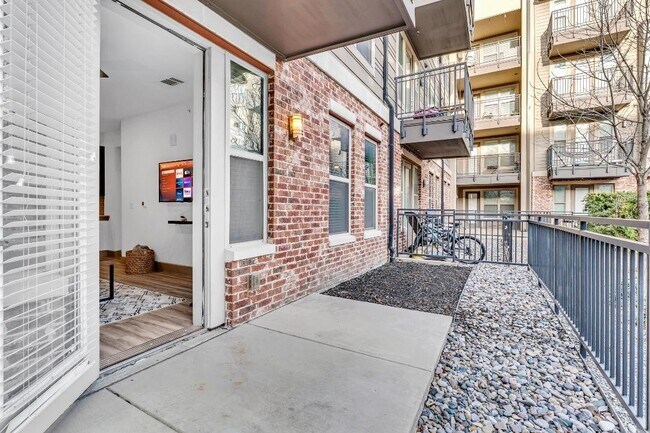 Building Photo - 2051 Wittington Pl