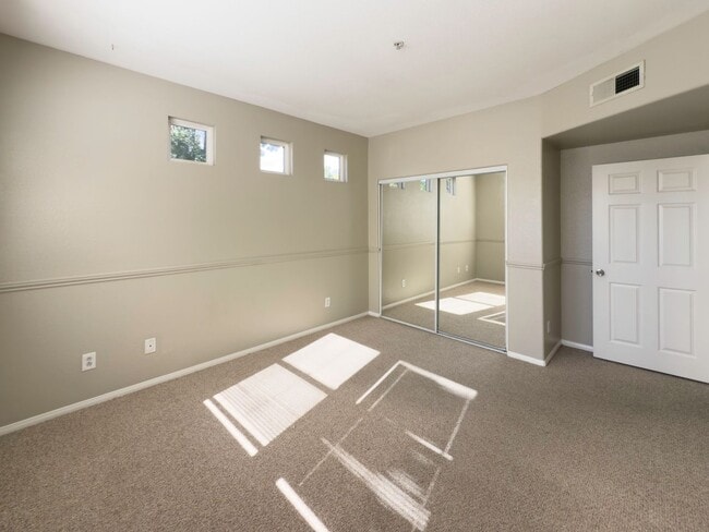 Building Photo - Condo in South Temecula