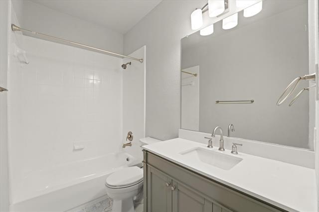 Building Photo - 8908 Red Oaks Dr
