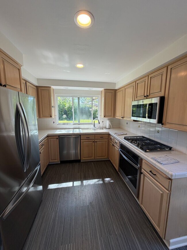 Building Photo - Beautifully Updated 4BD Goleta Home on Quiet Cul-de-Sac