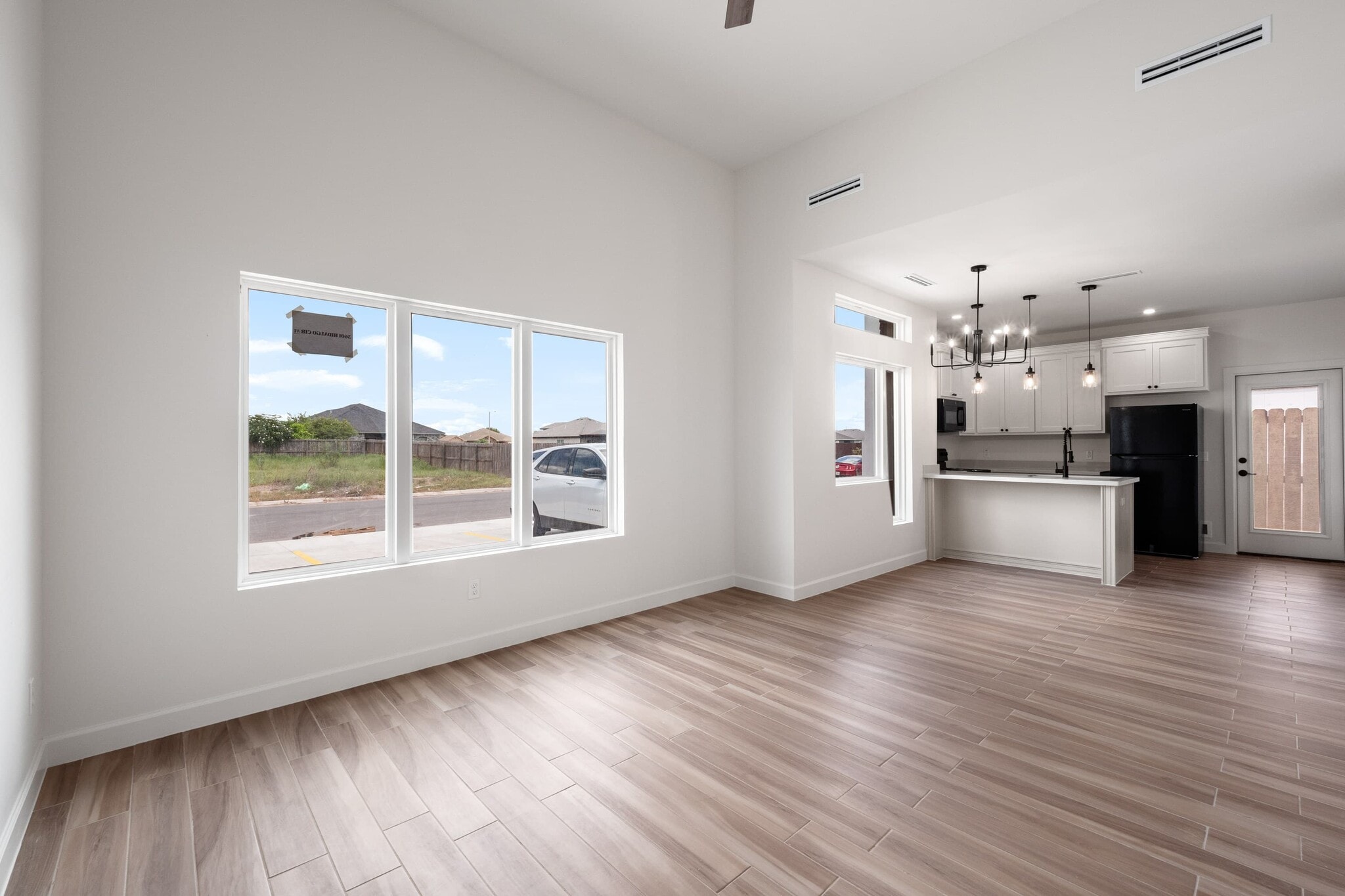 Open Concept Livingroom - 3601 Hidalgo Cir