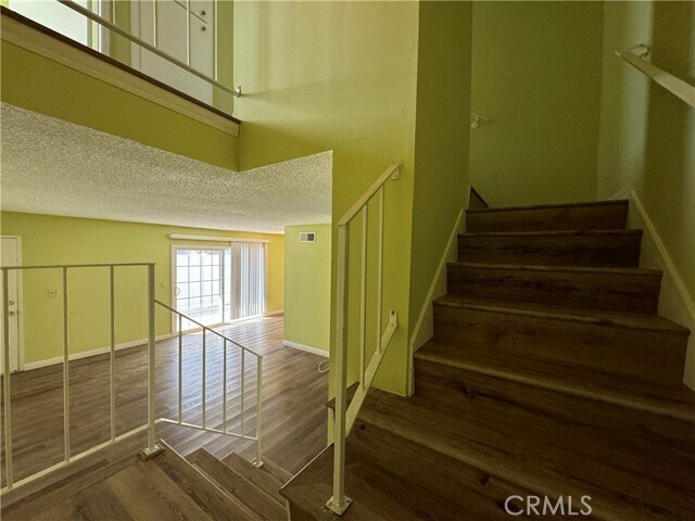 Building Photo - 1472 Forest Glen Dr