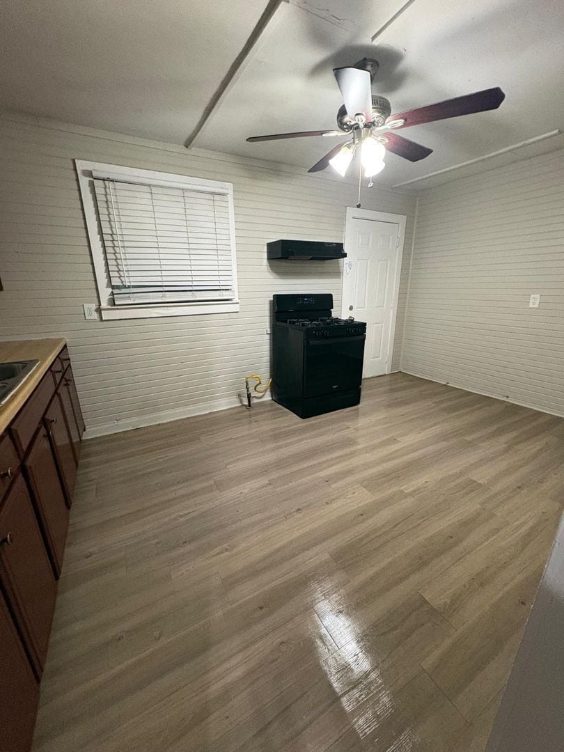 Building Photo - 3604 N Terry St