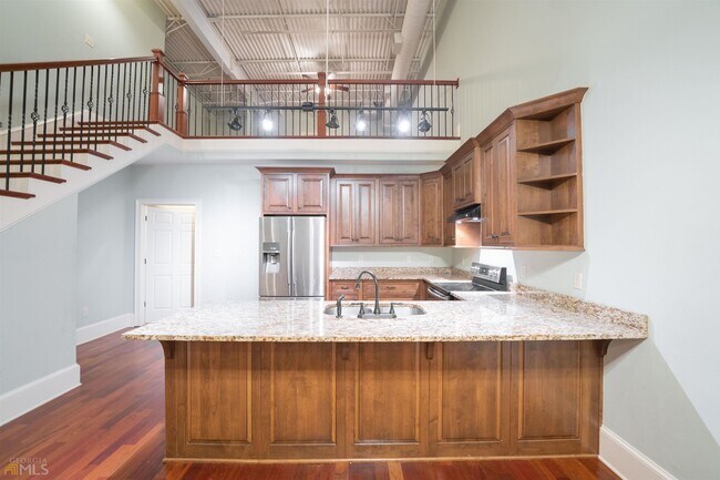 Building Photo - 315 N Main St