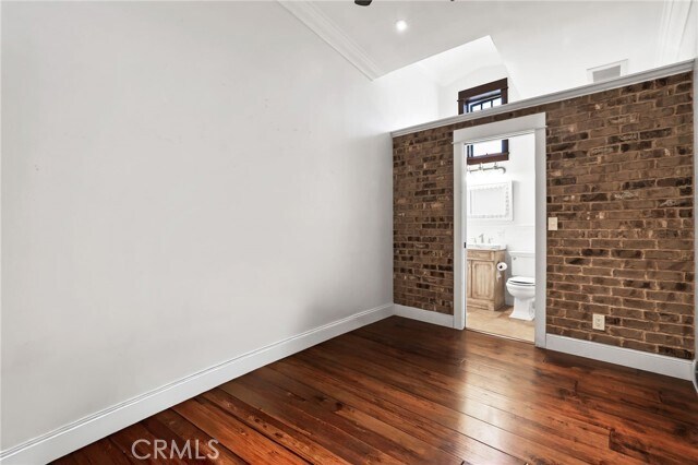 Building Photo - 250 Santo Tomas Ave