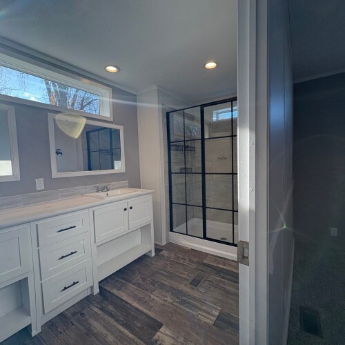 Building Photo - 235 Sycamore Loop