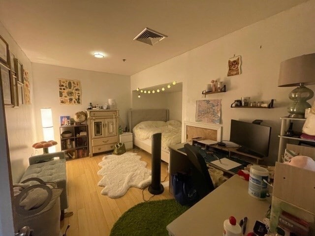 Building Photo - 121 Beach St