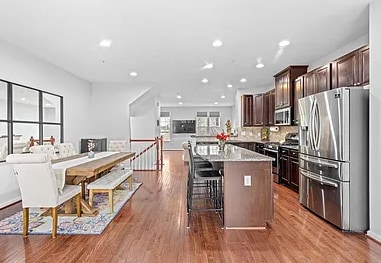 Building Photo - 24 Chamberlain Ct