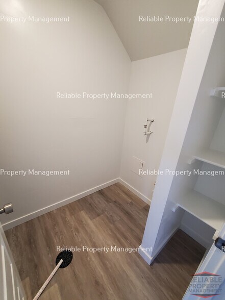 Building Photo - 2001 Lawrence Ln