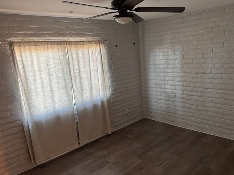 Building Photo - 84 E Cholla Shadows Dr