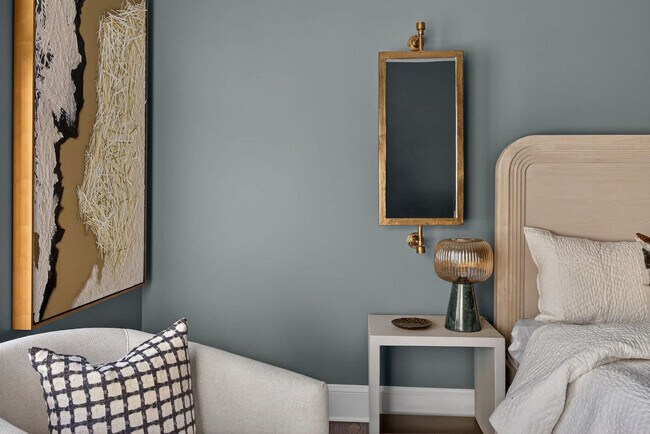 Building Photo - 611 N Pine St