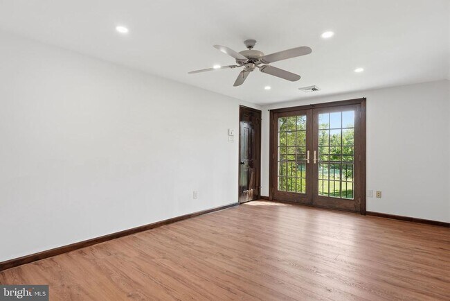 Building Photo - 612 Bustleton Pike