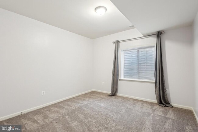 Building Photo - 7810 Bexley Ln