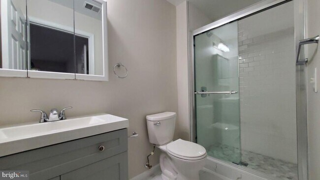 Building Photo - 18308 Streamside Dr