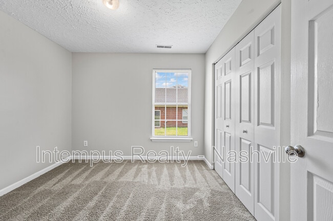 Building Photo - 553 Rose Cottage Cir