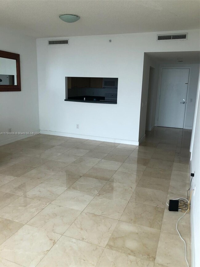 Building Photo - 2475 Brickell Ave