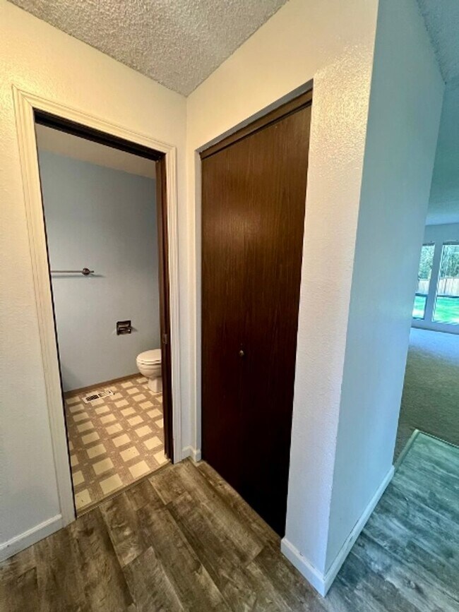 Building Photo - Black Lake Access! W/S/G Included