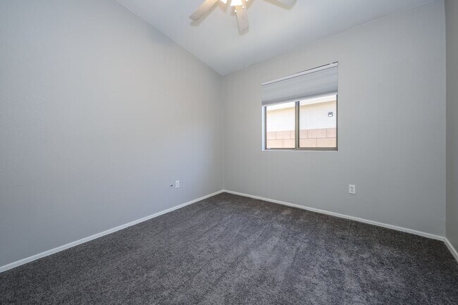 Building Photo - 6807 W Quailwood Way