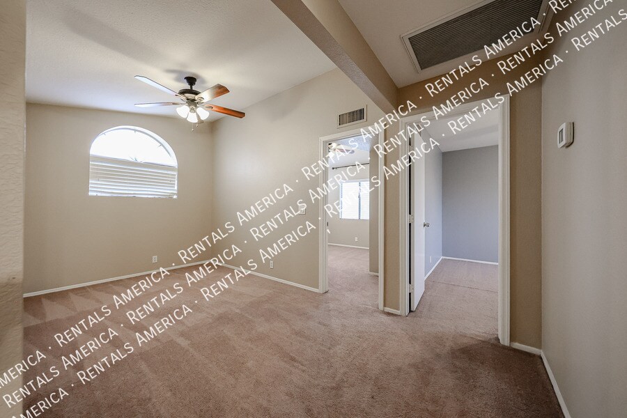 Building Photo - 6631 N 84th Dr