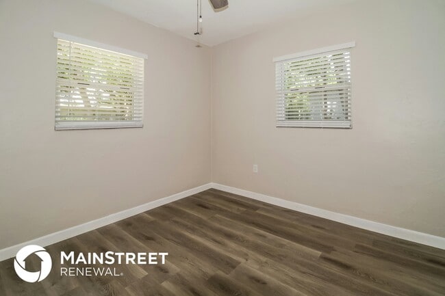 Building Photo - 52 Community Dr