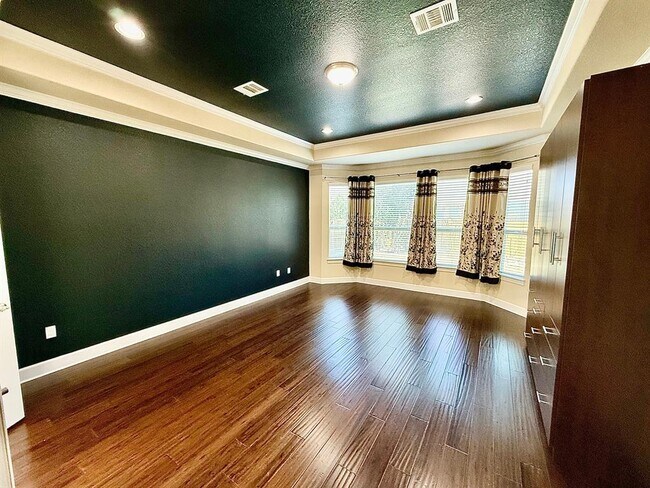 Building Photo - 9605 Brians Path