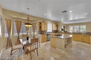 Building Photo - 1004 Golden Age Ct