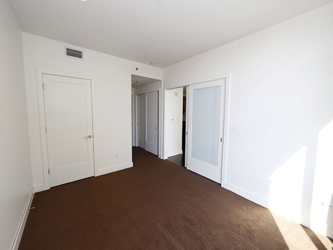 Building Photo - Rare Rental in Greenbridge!  Live in the m...
