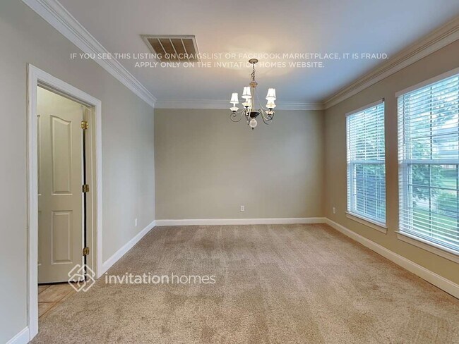 Building Photo - 6800 Charter Hills Rd