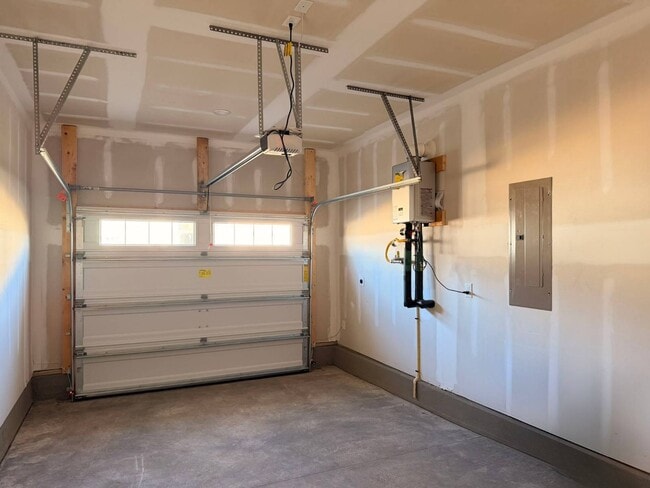 Building Photo - 2459 Englemann Dr