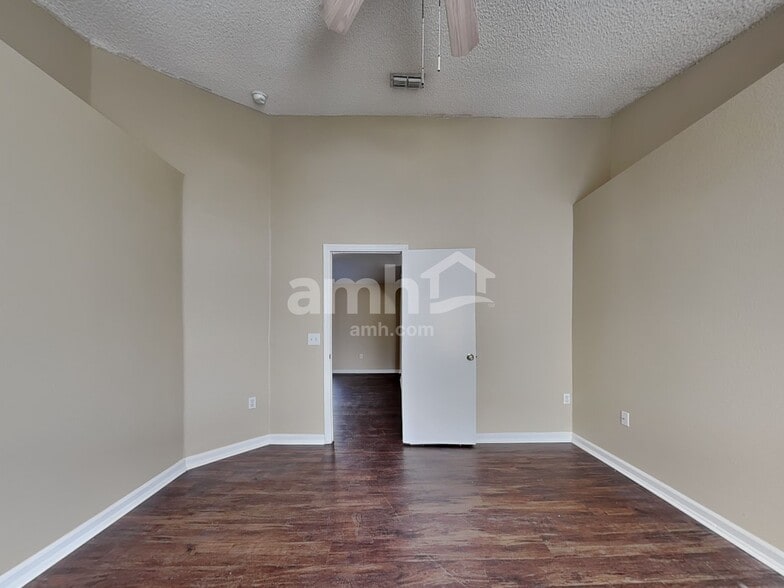 Building Photo - 116 Placid Woods Ct