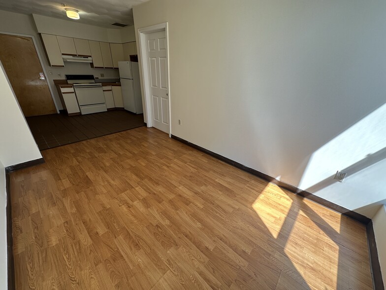 Building Photo - 79 Essex St